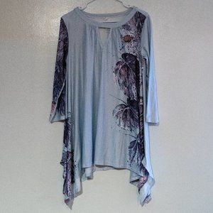 🦋 $5 bundle with any other item! NWOT Tunic top!